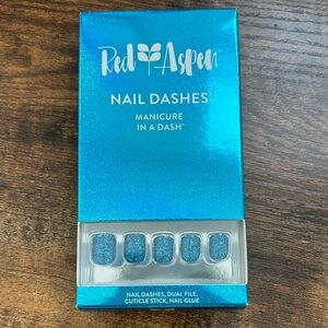 Red Aspen Blue Nail Dashes